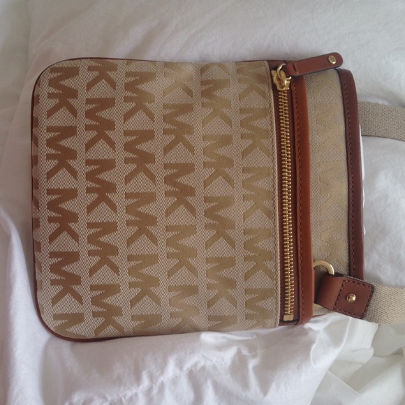 Michael Kors Crossbody