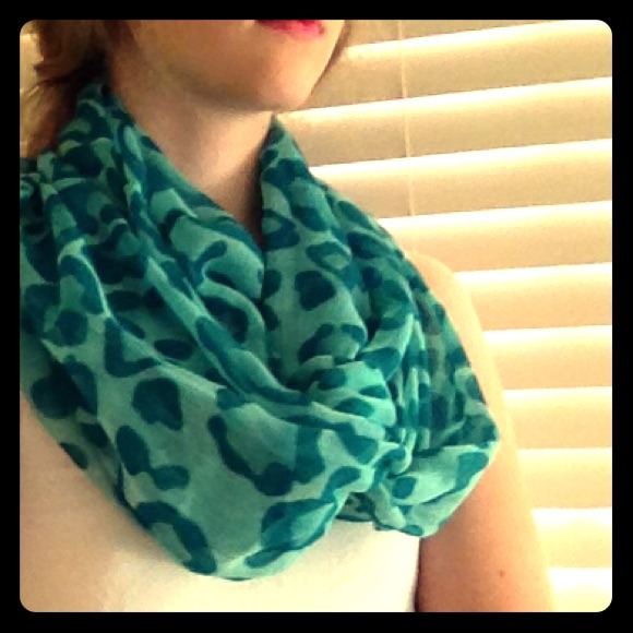 Infinity scarf