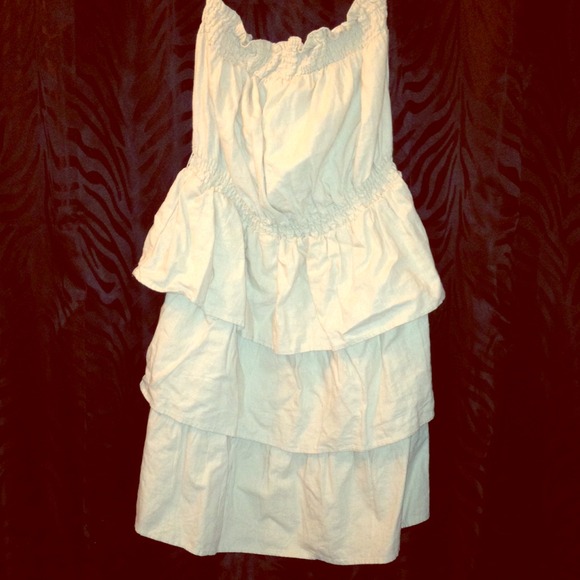 Dresses & Skirts - Khaki strapless dress