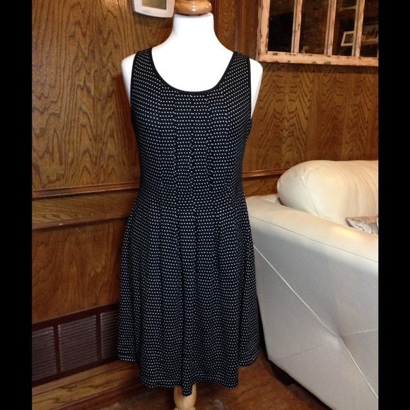 ❤️SOLD❤️ Max studio black knit  size Medium