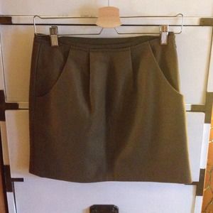 Darn green, wool skirt with liner and pockets
