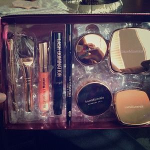 bareMinerals Glamour Now Collection