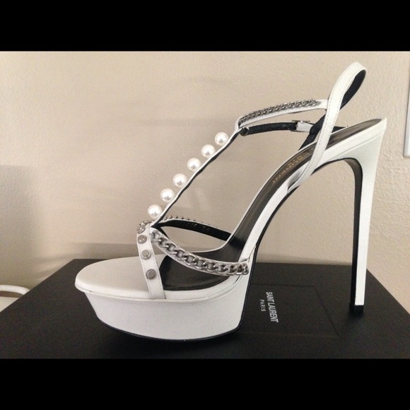 Saint Laurent Signature Alice 105 T-strap sandal