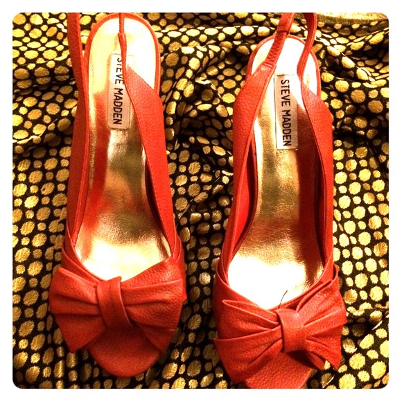 Red Leather Steve Madden Poshe Peep Toe Pumps
