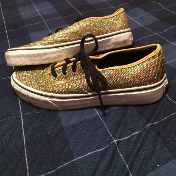 Sparkly gold vans!💛