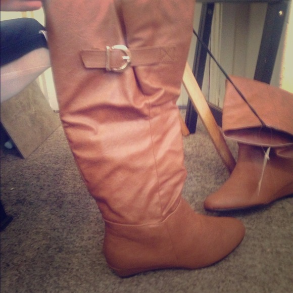 Cognac/Camel under the knee gorgeous boots
