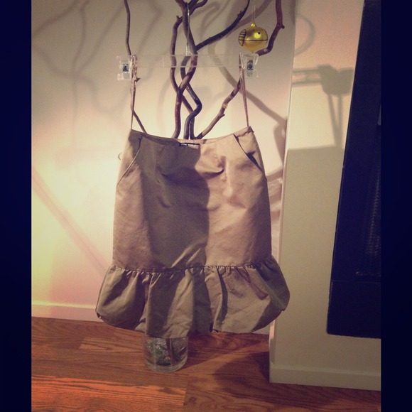 Club Monaco Burnished Bubble Hem Skirt w/Pockets