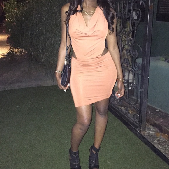 🎉HOST PICK 🎉Rust Draped Neck Dress - Picture 4 of 4