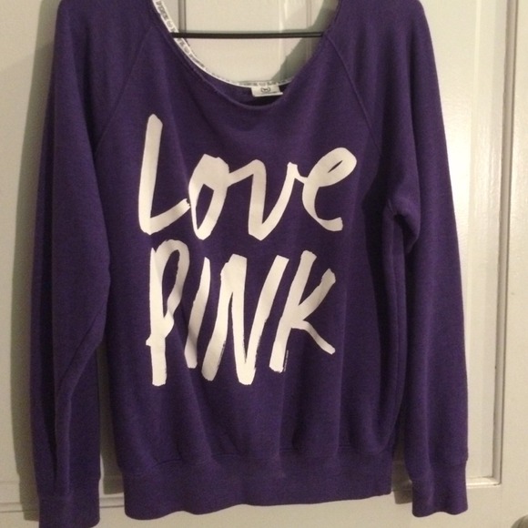 Long sleeve pink sweatshirt.