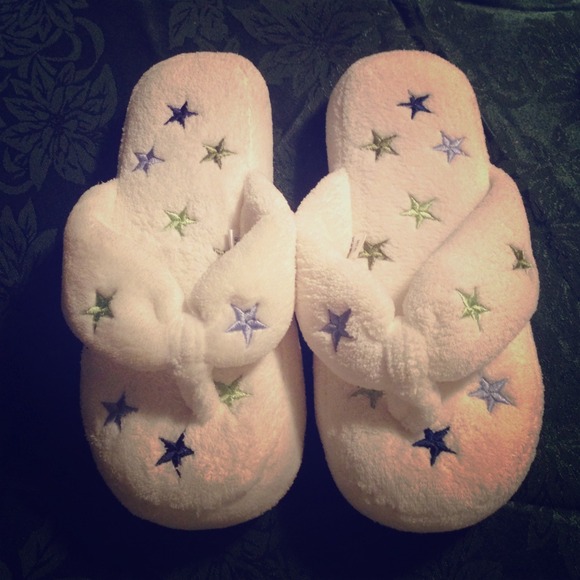 Ladies Aeropostale Fluffy Slippers