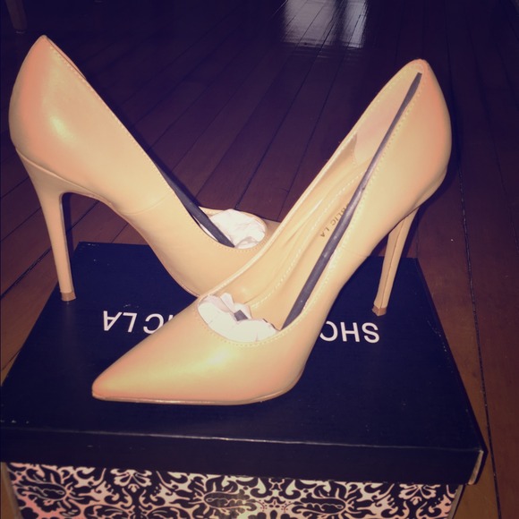 Brand New Tan Heels