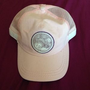 Roxy pink trucker hat