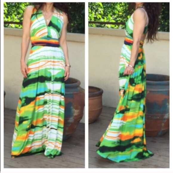 maxi stunning maxi dress SALE - Picture 2 of 3