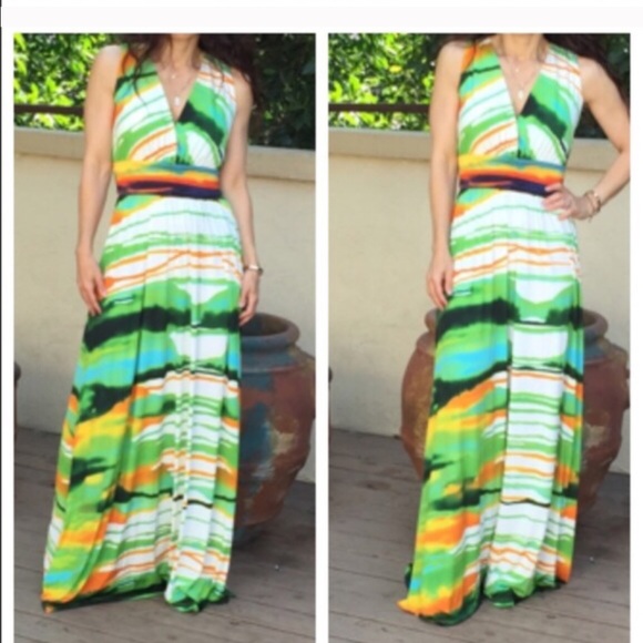 maxi stunning maxi dress SALE - Picture 3 of 3