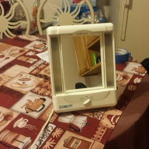 Vanity mirror