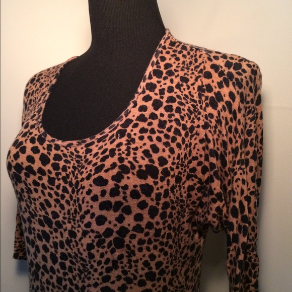 Small Leopard Print 3/4 sleeved top