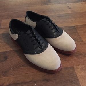 Oxford style shoes