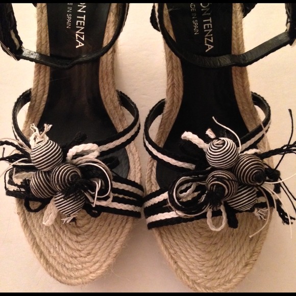 Reduced Ramon Tenza Black/white/beige wedges