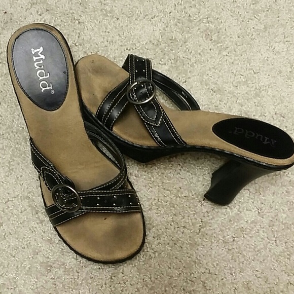 Mudd leather strap 2 inch heels