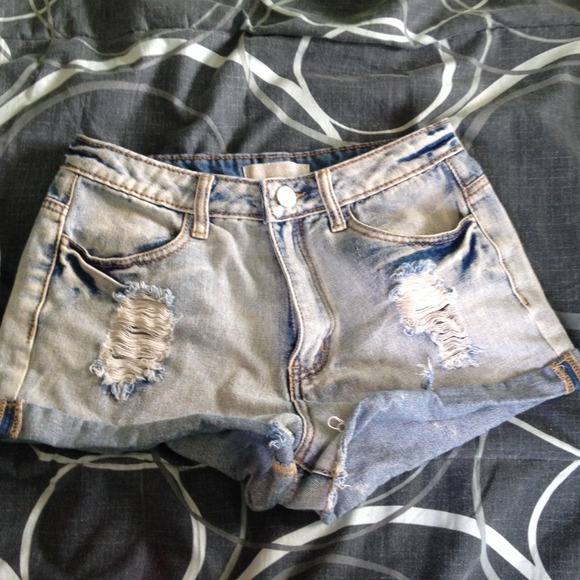 acid washed distressed high wasted shorts