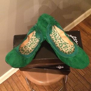 Kelly Green Sueded Ballet Flat NIB