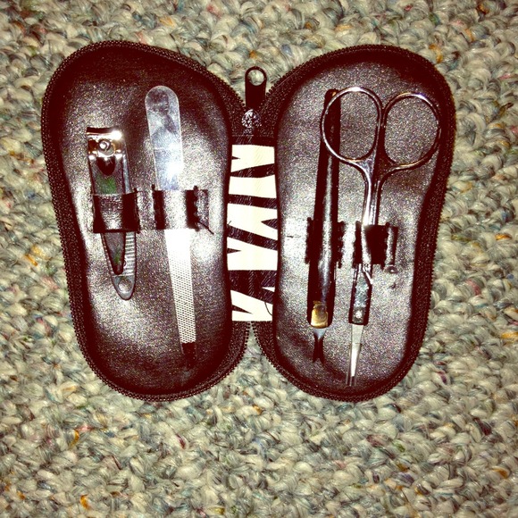 ❗️FREE W. PURCHASE❗️nail care set💅