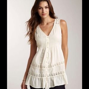 🍁BRAND NEW Off-White / Cream Lace Blouse 🍁