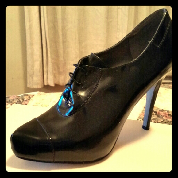 REDUCED.Was $40 Jessica Simpson bootie style shoes