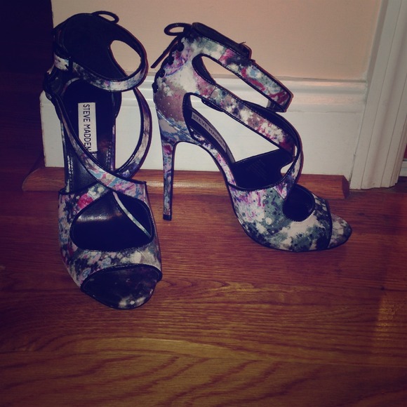 Steve Madden Shoes - Printed heels