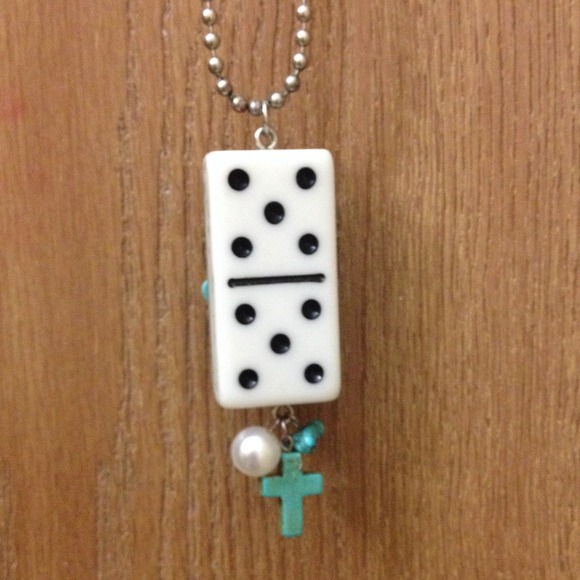 DOMINO #10 DECORATED NECKLACE - Picture 3 of 3