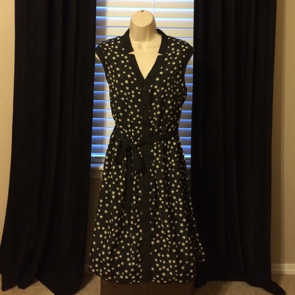 SOLD IN BUNDLE  NWT Button down star dress - Picture 2 of 4