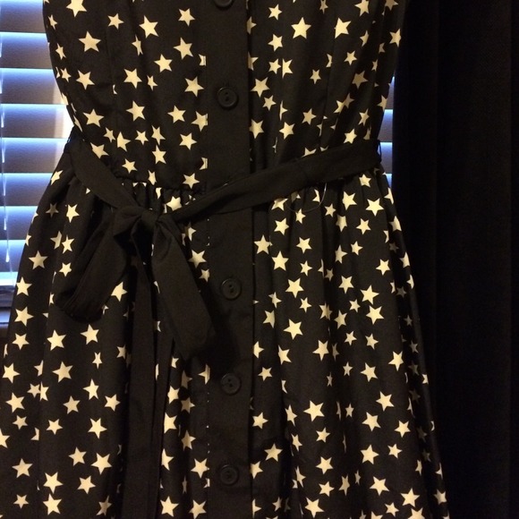 SOLD IN BUNDLE  NWT Button down star dress - Picture 3 of 4