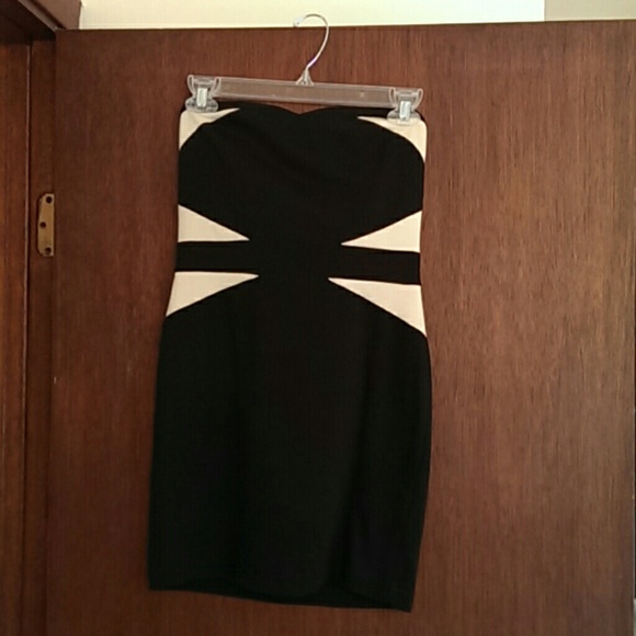 Classic Black and White Strapless Dress - Picture 1 of 1