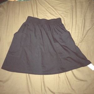 American Apparel double pocket skirt NWT small