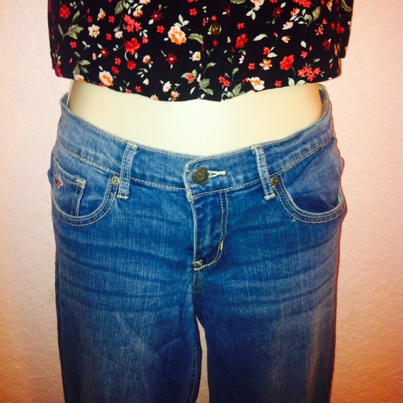 ๐HOLLISTER Jeans!๐ - Picture 2 of 3