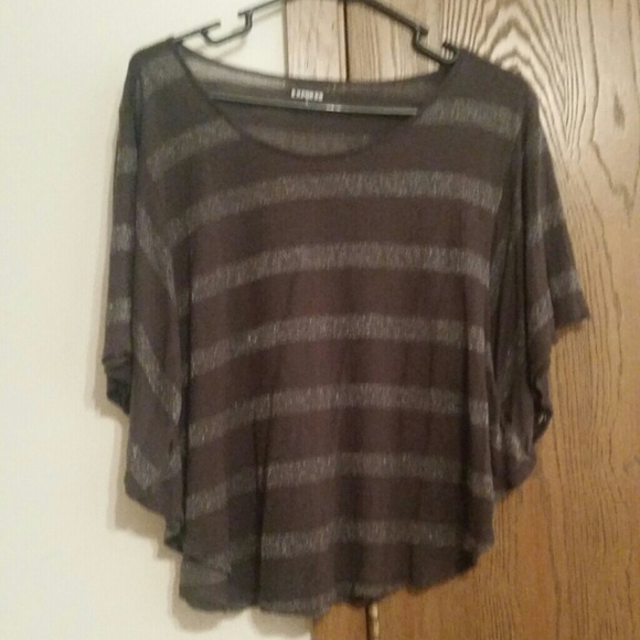 Gray off the shoulders shirt
