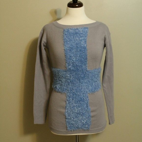 *** REDUCED***NWT Really cute sweater