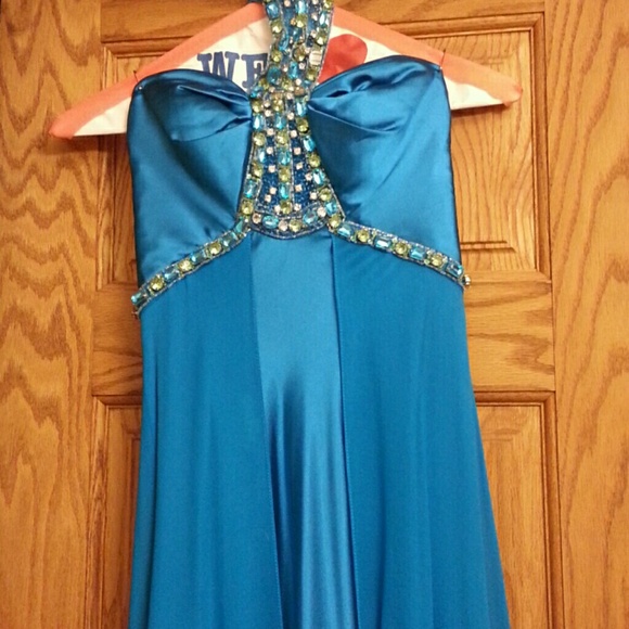 Prom/Pageant Flowy Goddess Dress! - Picture 2 of 4