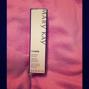 Mary Kay Timewise age-fighting eye cream