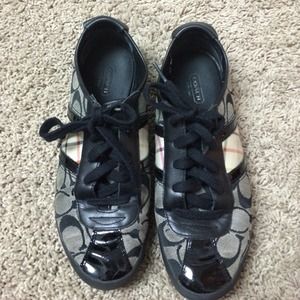 COACH TENNIS SHOES