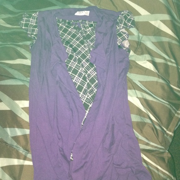 purple/black/white shirt