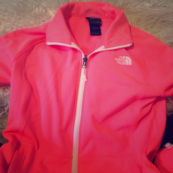 NWOT Athletic north face jacket