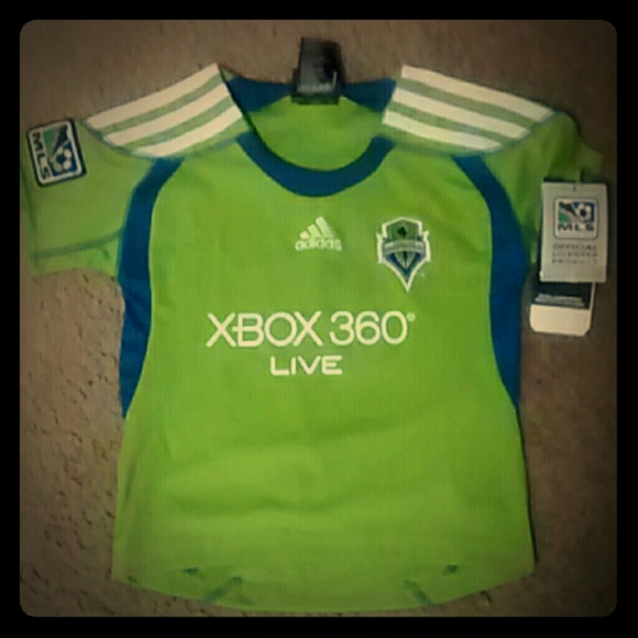 Youth seattle sounders shirt.