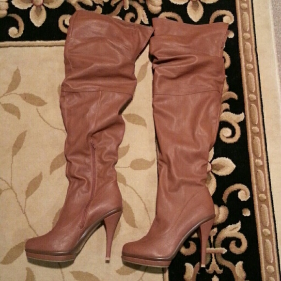 Over the knee BOOTS!