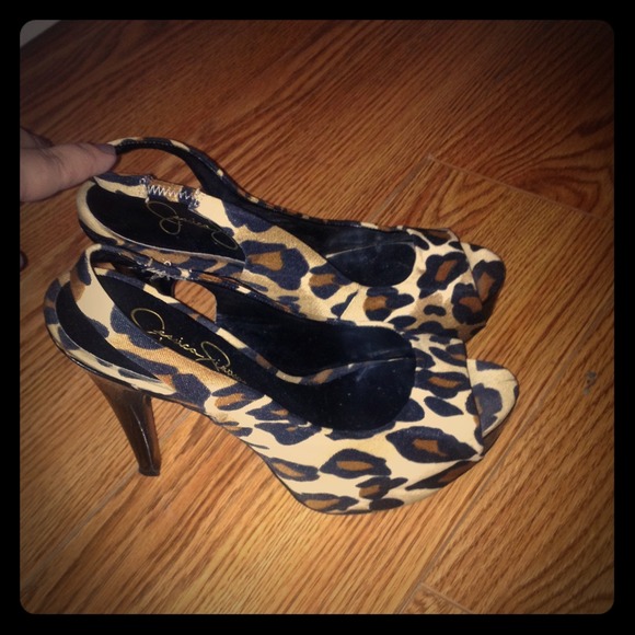 Jessica Simpson Leopard sling back heels