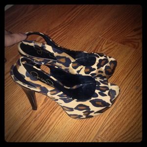 Jessica Simpson Leopard sling back heels