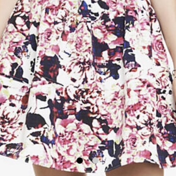 New Express women floral skirt size 8