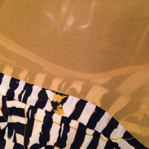 Short romper - Picture 4 of 4