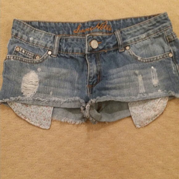 Shorts - Picture 1 of 2