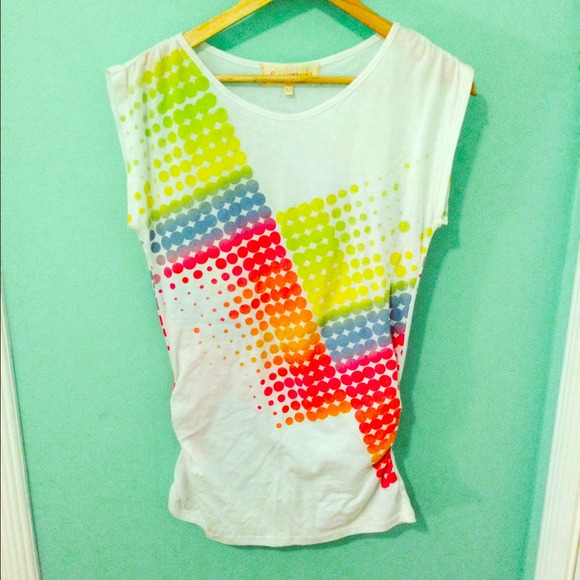 Retro t-shirt with a pop!